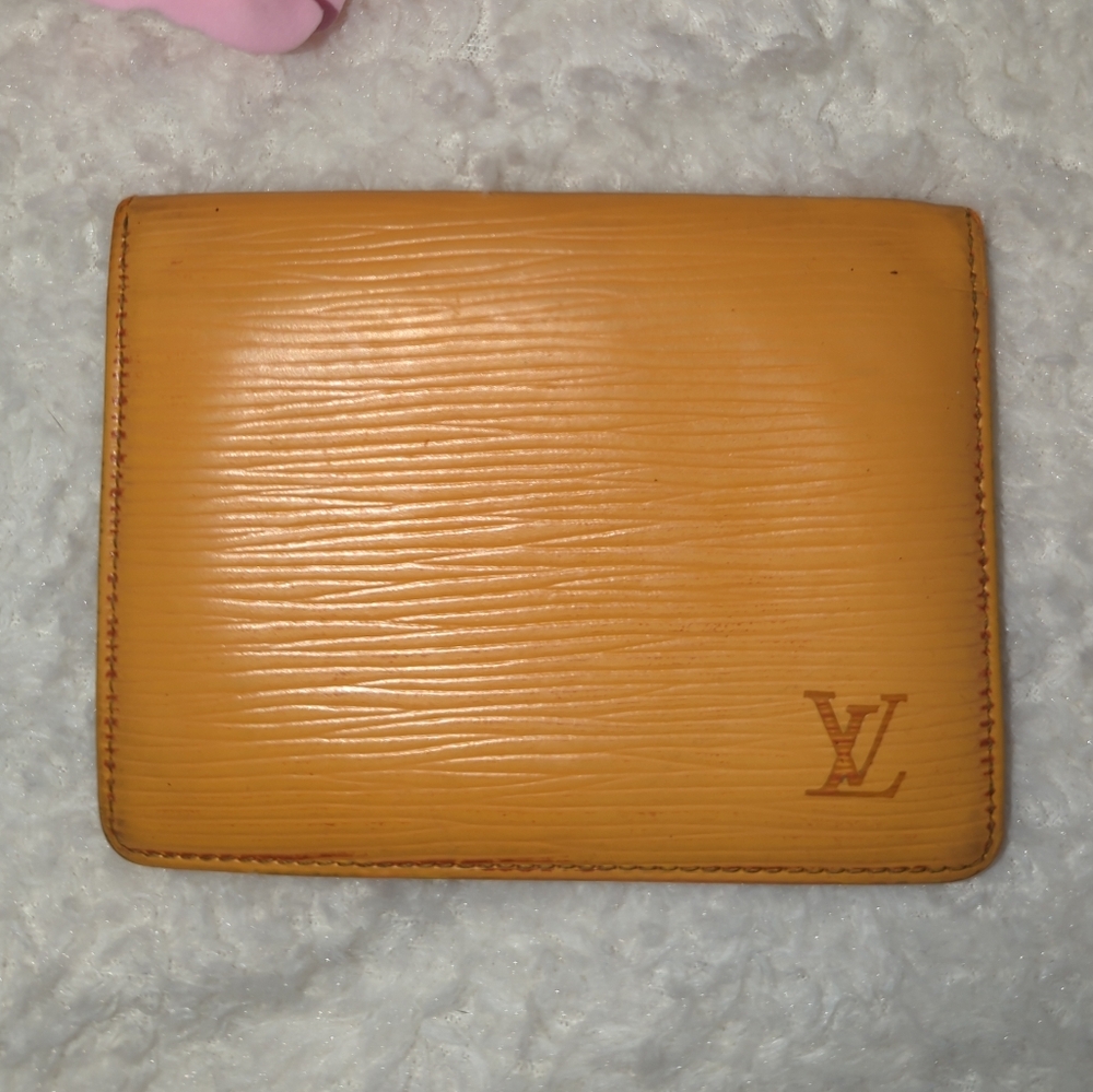 Louis Vuitton Authentic Epi Leather Vintage Sunshine Yellow Wallet Card Holder - Picture 2 of 6